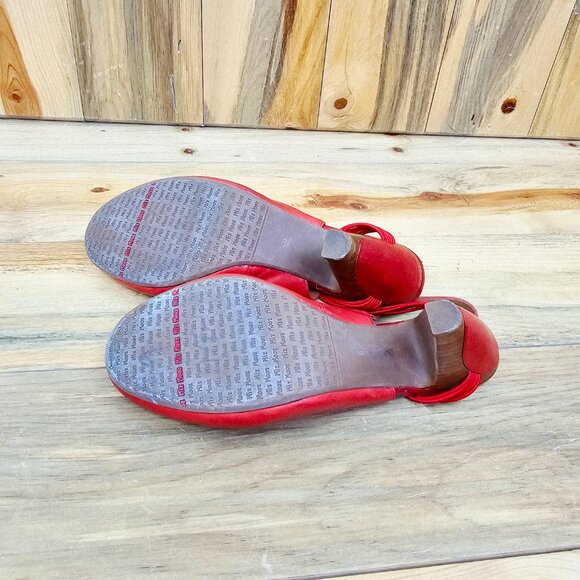 Miz Mooz Silva Red Leather Heels - Picture 6 of 7